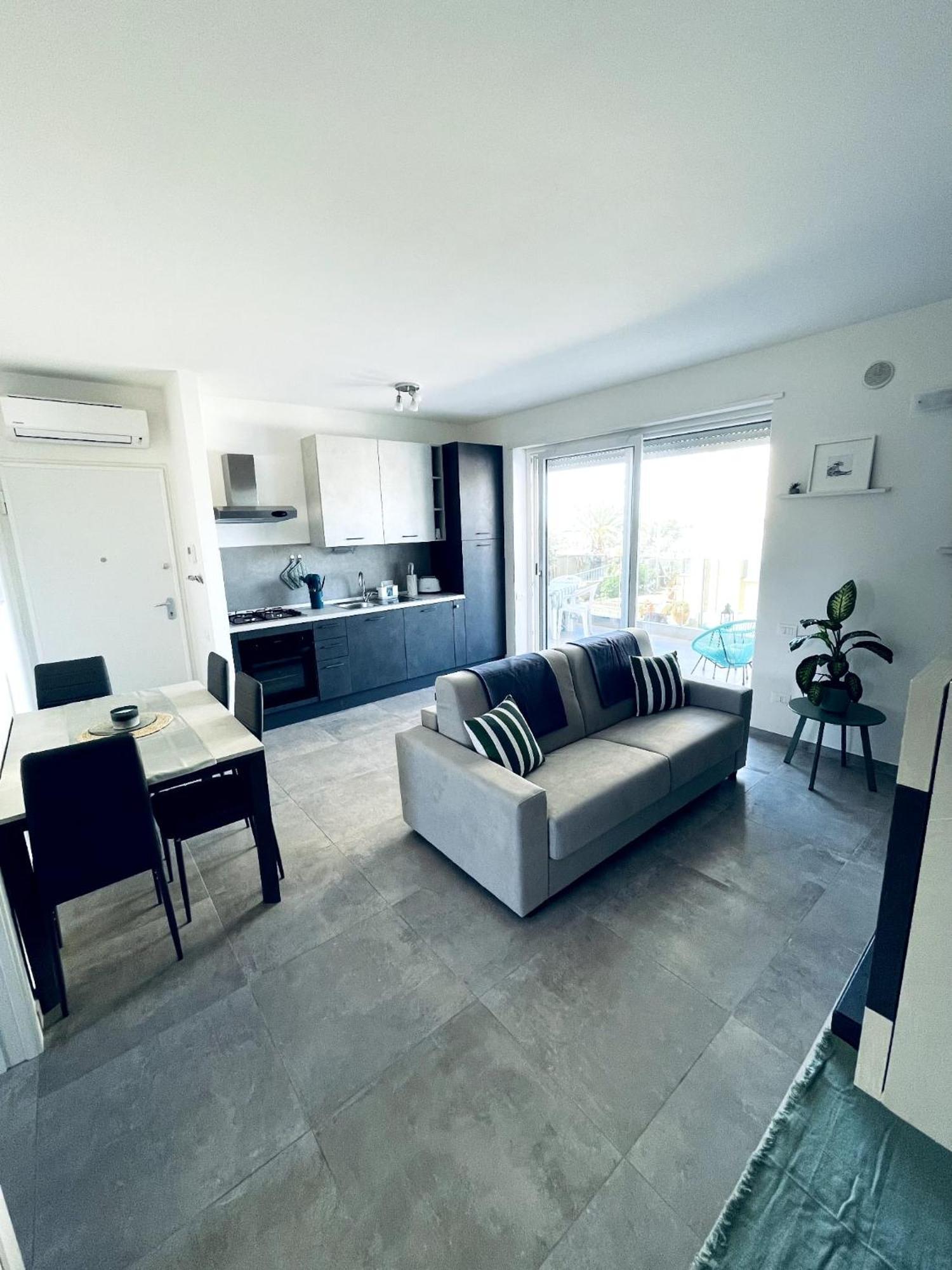 피우미치노 Marina House Rome Airport - Sea View 아파트 외부 사진